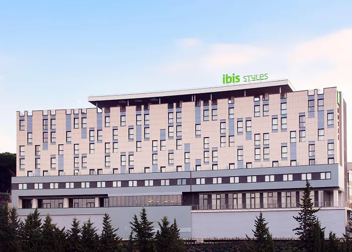 Ibis Styles Eur Hotel 4*